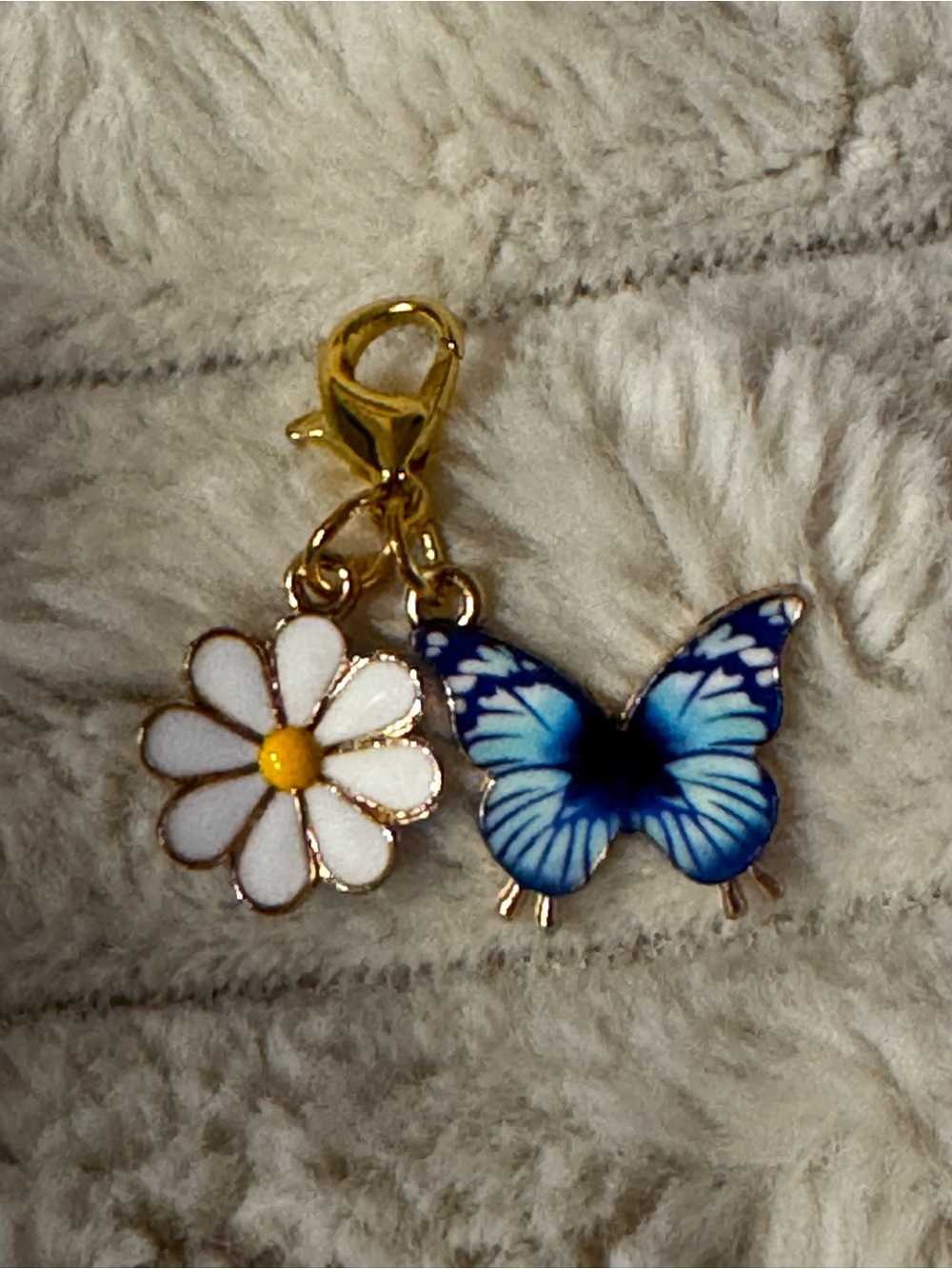 Blue Butterfly & White Daisy Enamel Key Charm - Unbranded